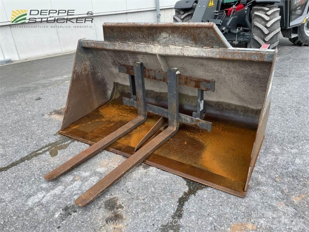 Kramer KT 276 伸縮臂操作車