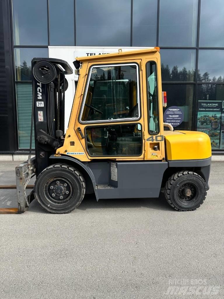TCM FD40T8 柴油卡車