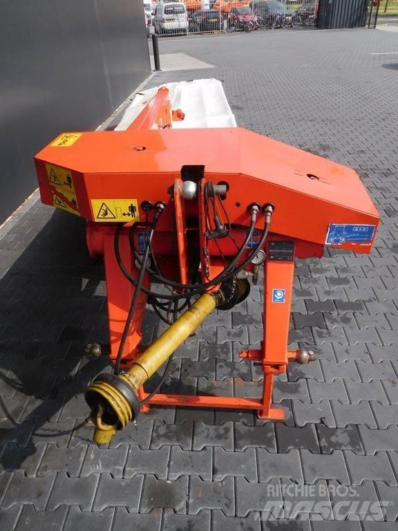 Kuhn GMD 4410-FF 耙與翻草機