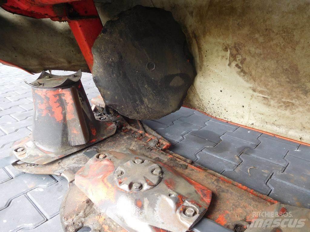 Kuhn GMD 4410-FF 耙與翻草機