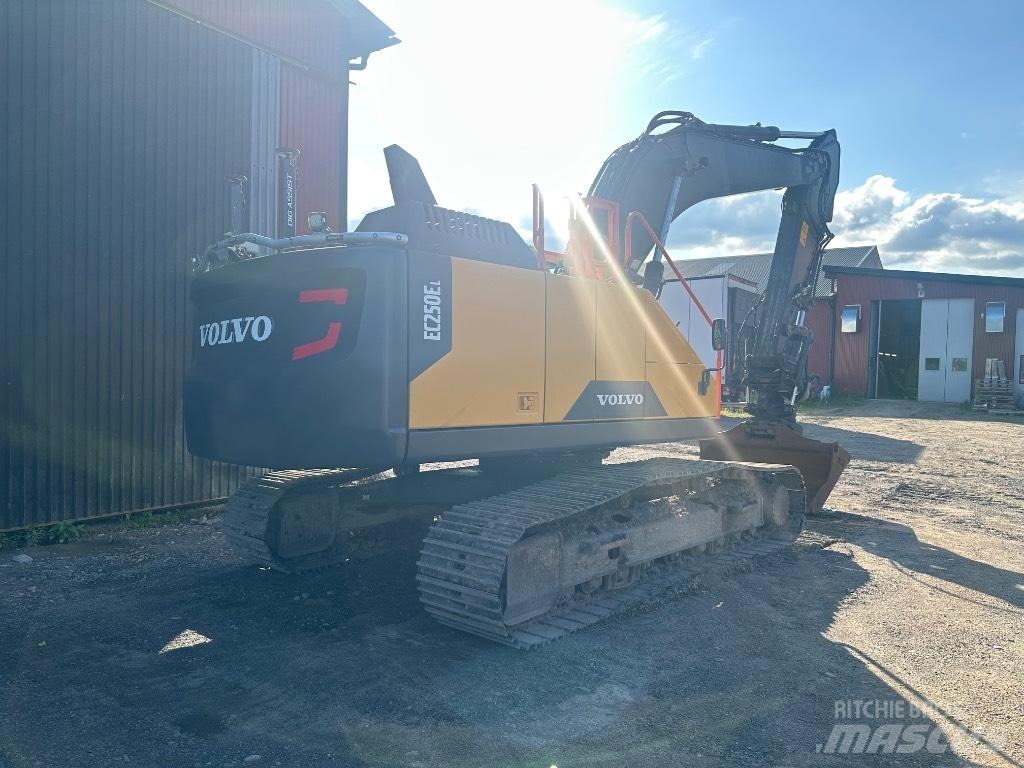 Volvo EC 250 EL 履帶式 挖土機/掘鑿機/挖掘機