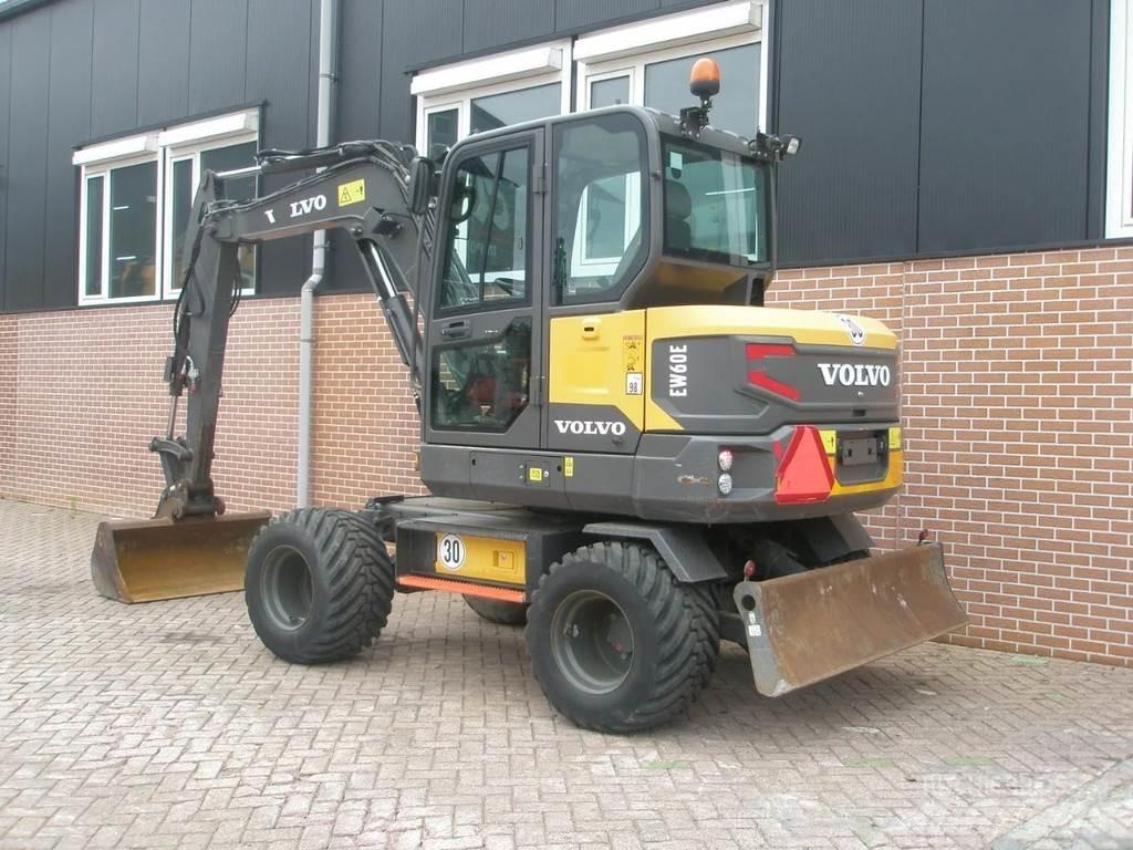 Volvo EW60E 小型挖土機/掘鑿機<7t(小型挖掘機)