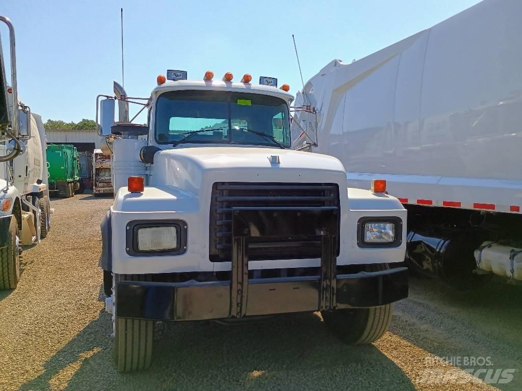 Mack RD 688 S 垃圾車