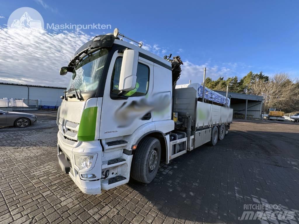 Mercedes-Benz 2543 起重機卡車