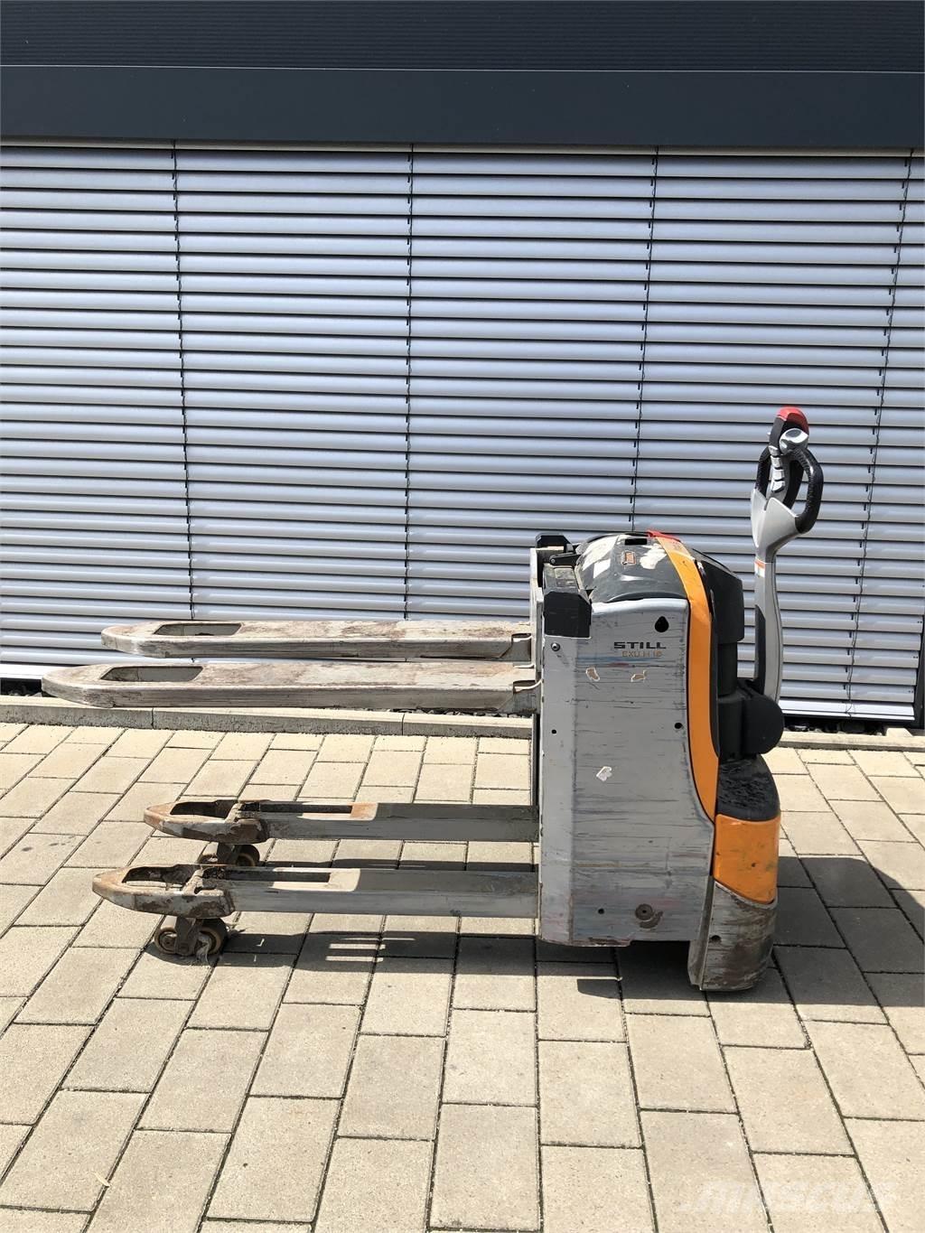 Still EXU-H 18 行走控制式堆積機