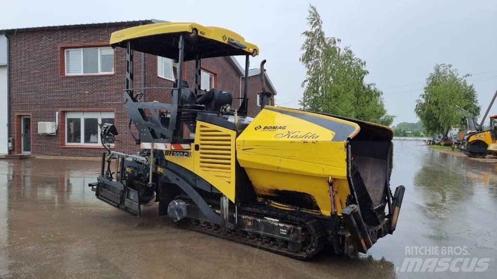 Bomag BF 300 瀝青攤舖機/鋪路機