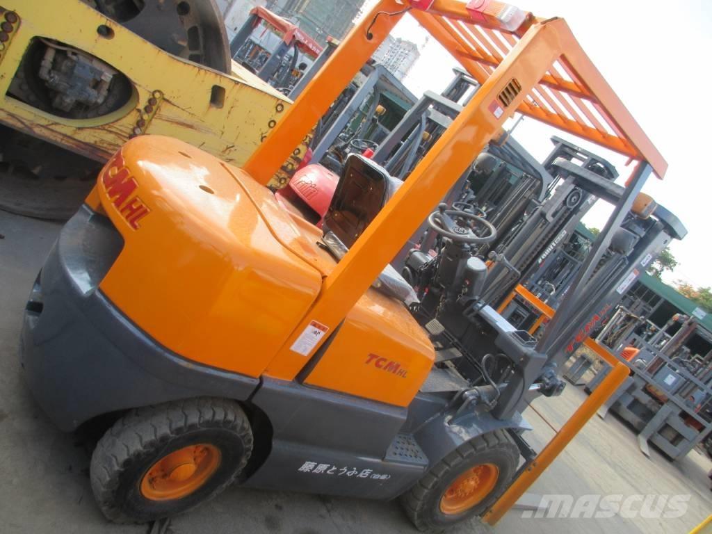 TCM FD 30 柴油卡車