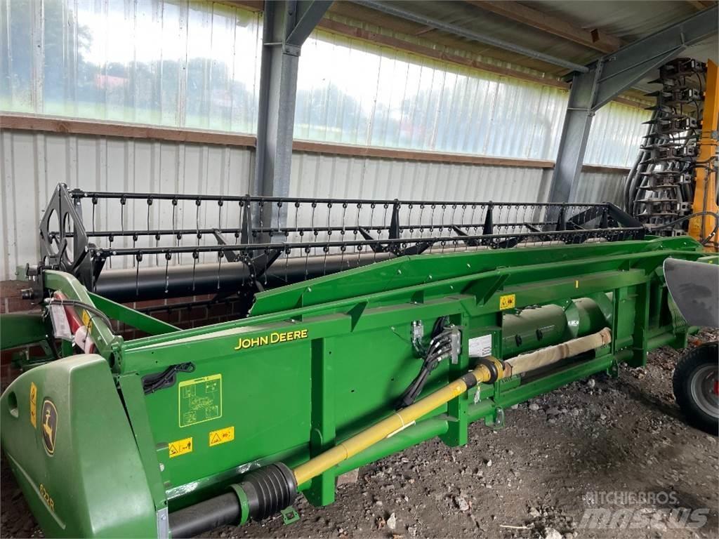 John Deere 622R 收穫機頭