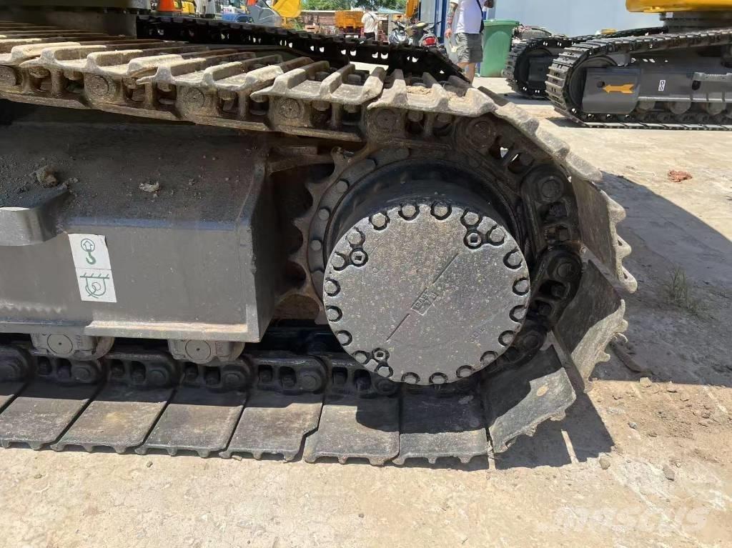 Komatsu 220 履帶式 挖土機/掘鑿機/挖掘機