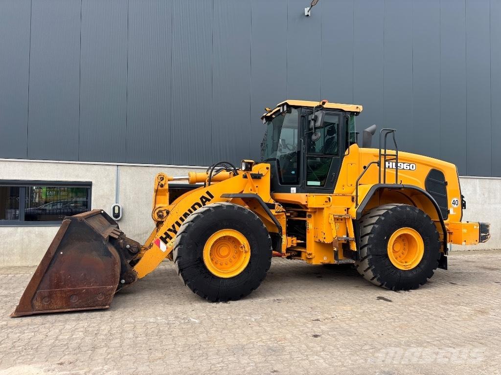 Hyundai HL 960 - 955 輪胎式裝載機