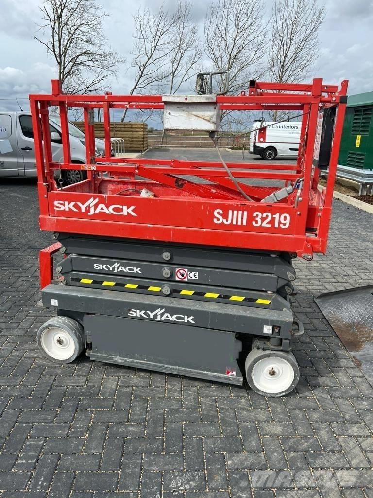 SkyJack SJ 3219 剪式升降機