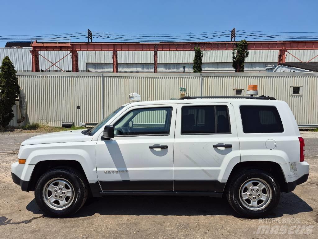 Jeep Patriot 皮卡.傳統半斗卡車/側卸板