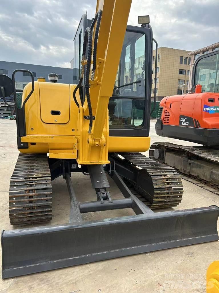 Komatsu PC 56 小型挖土機/掘鑿機<7t(小型挖掘機)