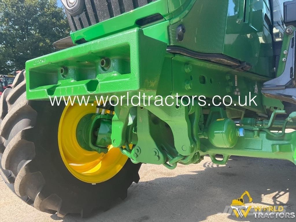 John Deere 6130 R 曳引機