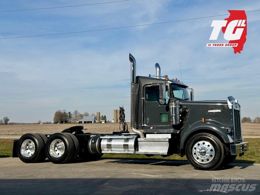 Kenworth W900 曳引機組件