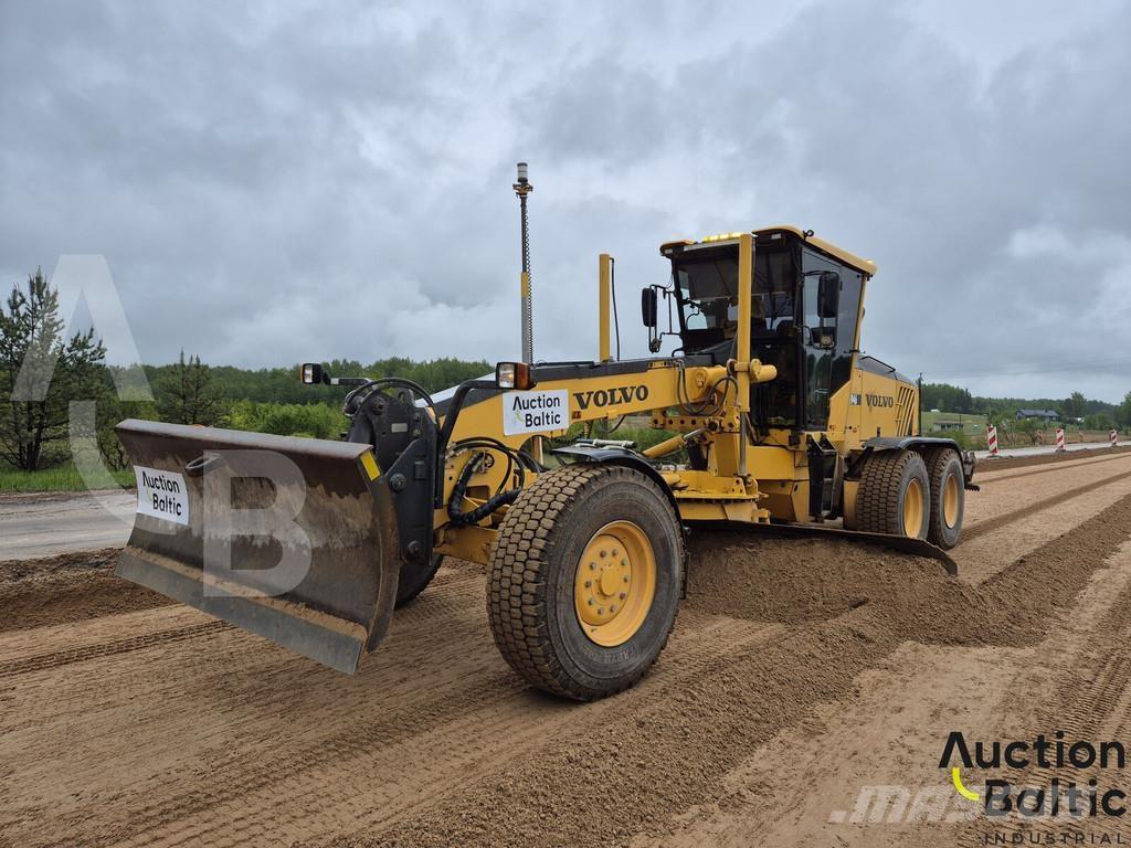 Volvo G 946 平土機