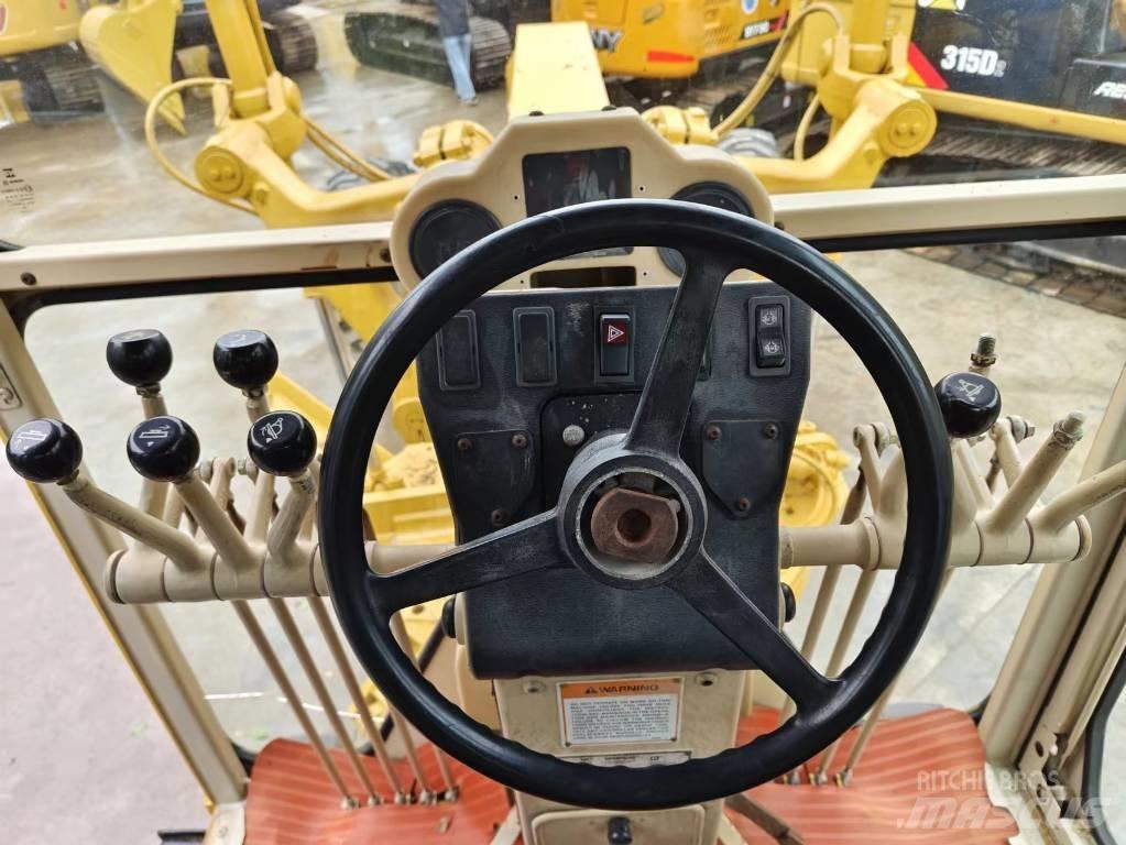 CAT 140 H 平土機