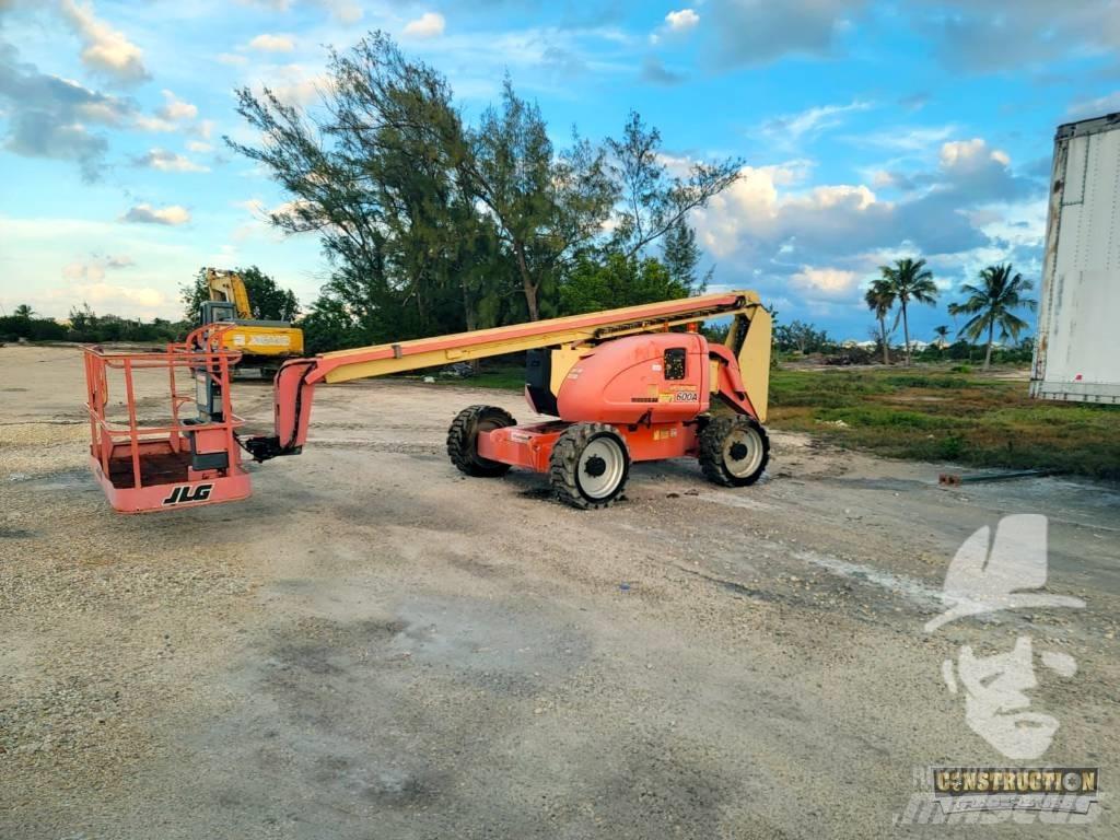 JLG 600 A 曲臂高空作業車
