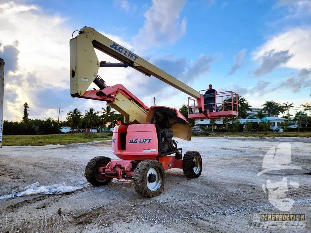 JLG 600 A 曲臂高空作業車