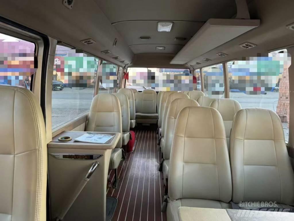Toyota Coaster 公路客運汽車