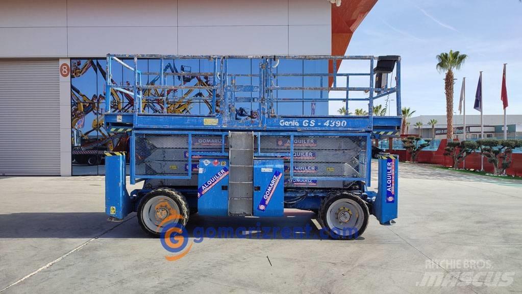 Genie GS 4390 RT 剪式升降機