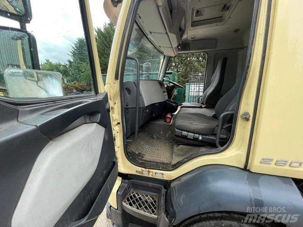 Volvo FL 280 平板式/側卸式卡車