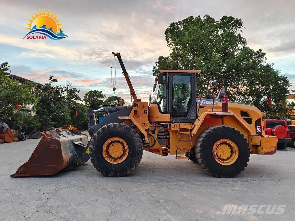 Volvo L 120 輪胎式裝載機