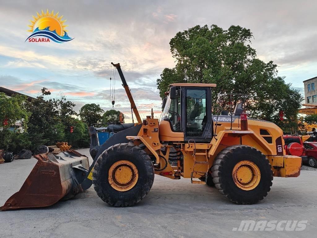 Volvo L 120 輪胎式裝載機