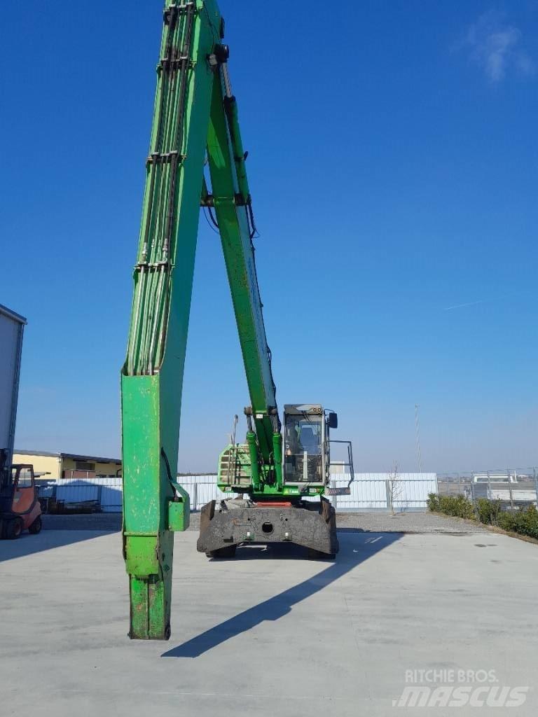 Sennebogen 830 廢棄物/工業用操作車
