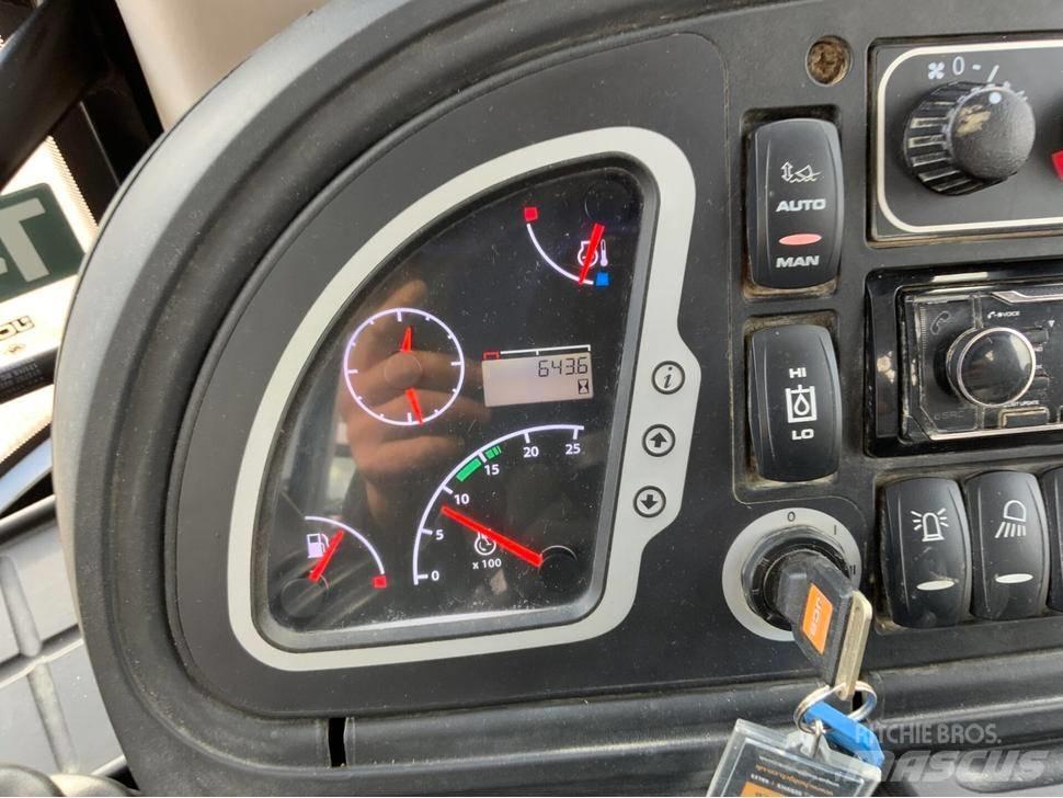 JCB 3CX 反鏟裝載機