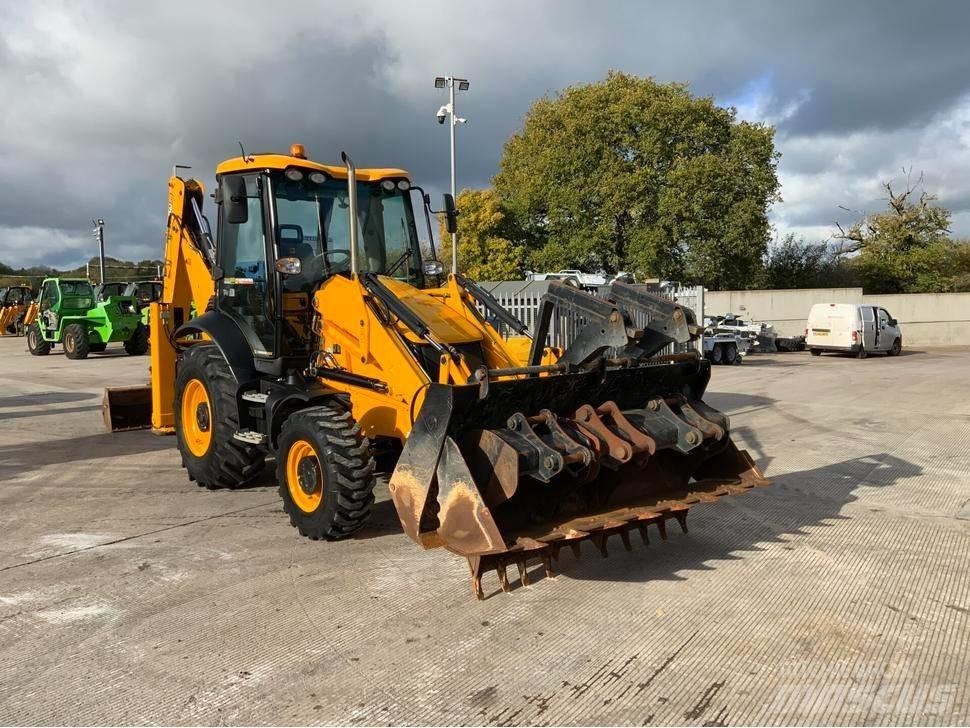 JCB 3CX 反鏟裝載機