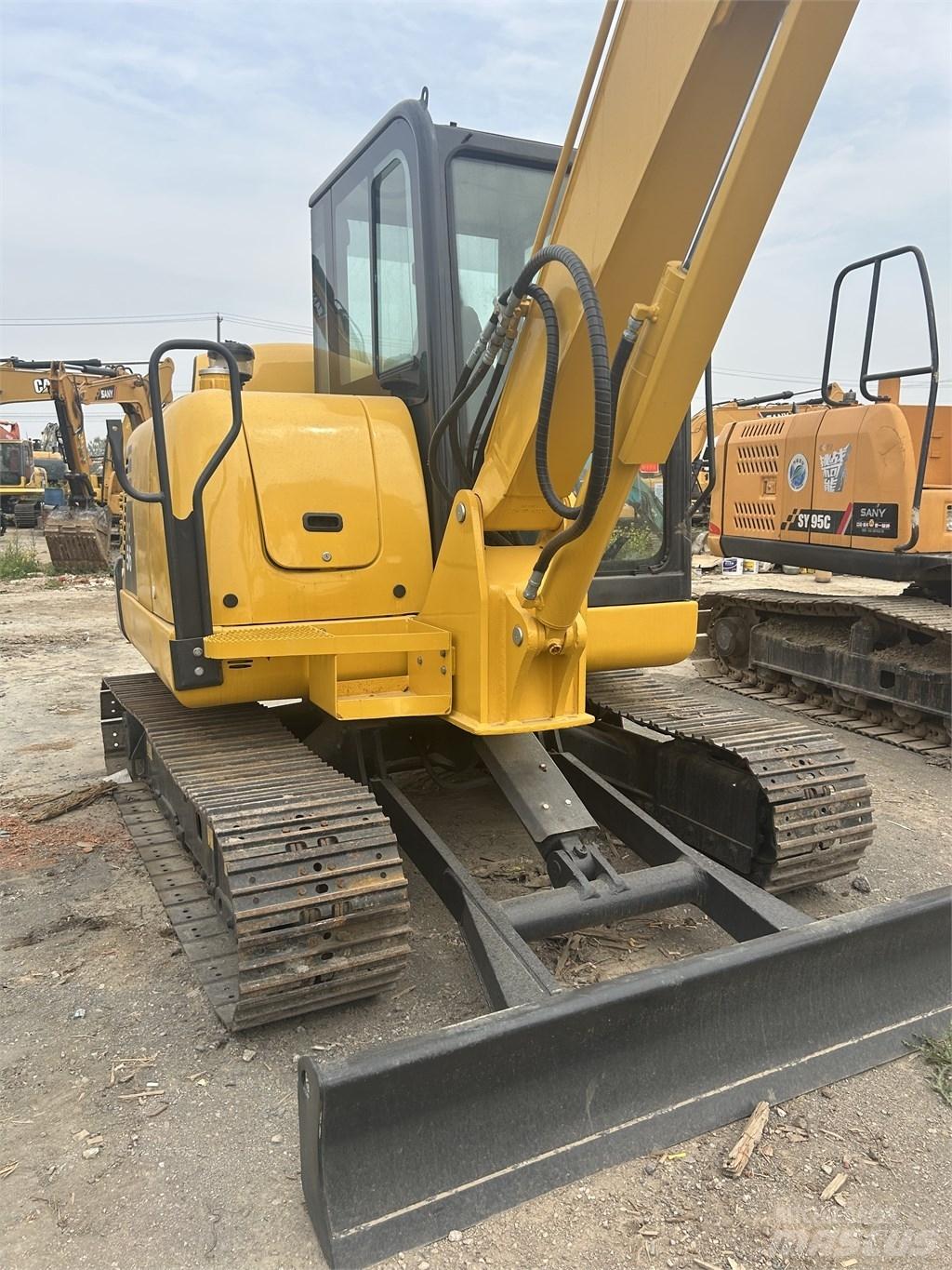Komatsu PC 56 小型挖土機/掘鑿機<7t(小型挖掘機)