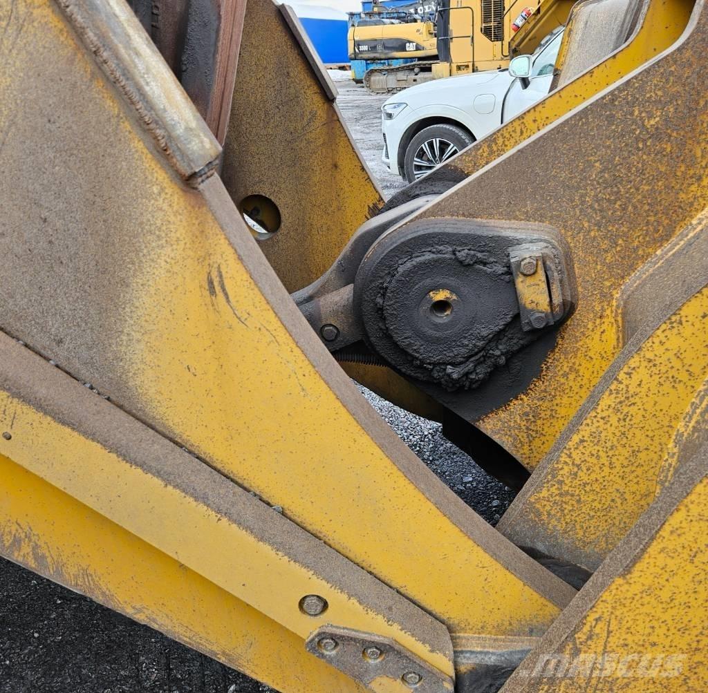 CAT 988 K 輪胎式裝載機