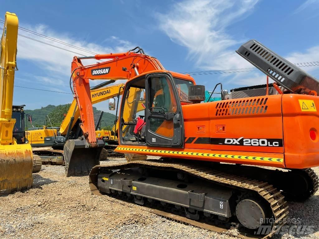 Doosan DX 260 履帶式 挖土機/掘鑿機/挖掘機