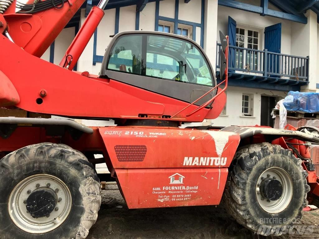 Manitou MRT 2150 伸縮臂操作車