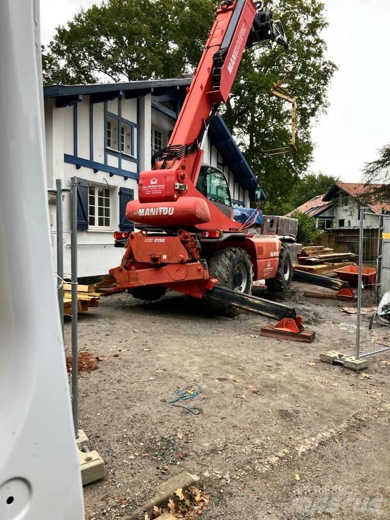 Manitou MRT 2150 伸縮臂操作車