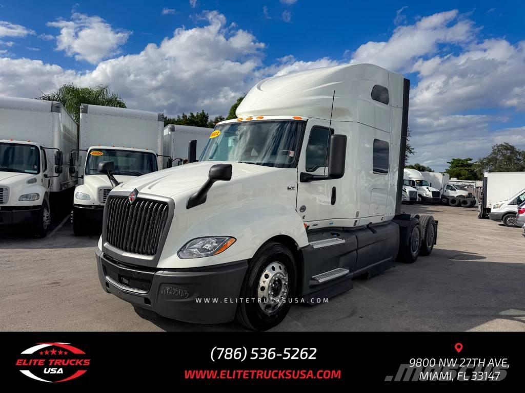 International LT 曳引機組件