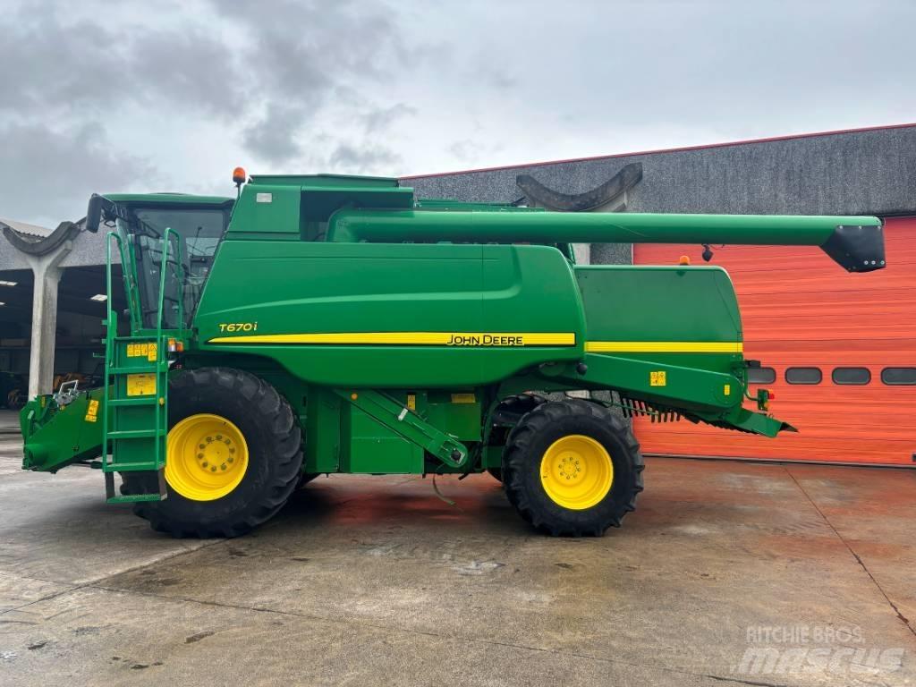 John Deere T 670 i 聯合收穫機