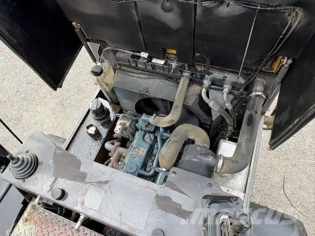 Mecalac TA 3 SH 側卸礦車
