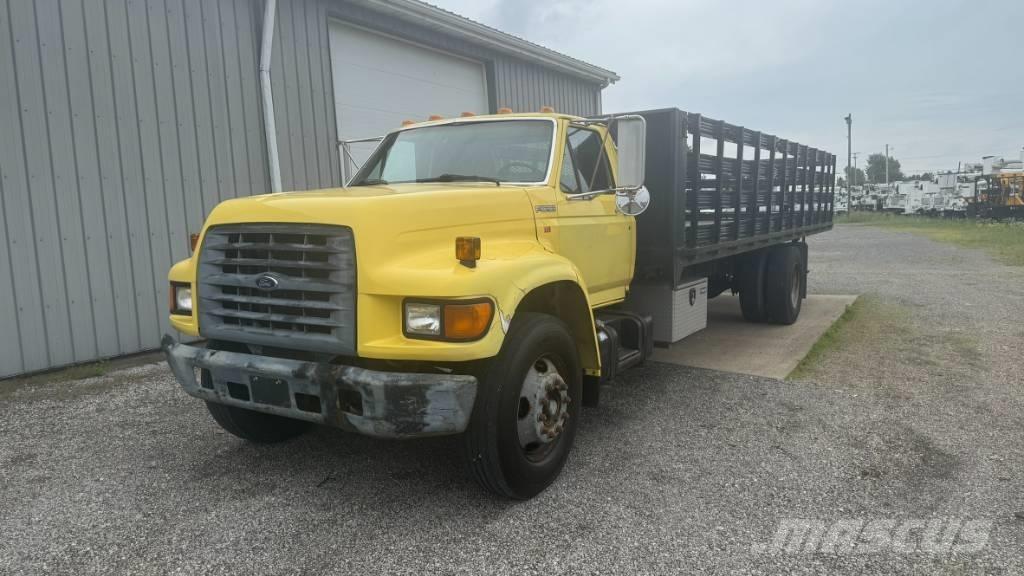 Ford F 700 平板式/側卸式卡車