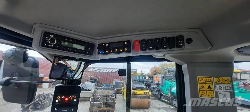 CAT 906 輪胎式裝載機