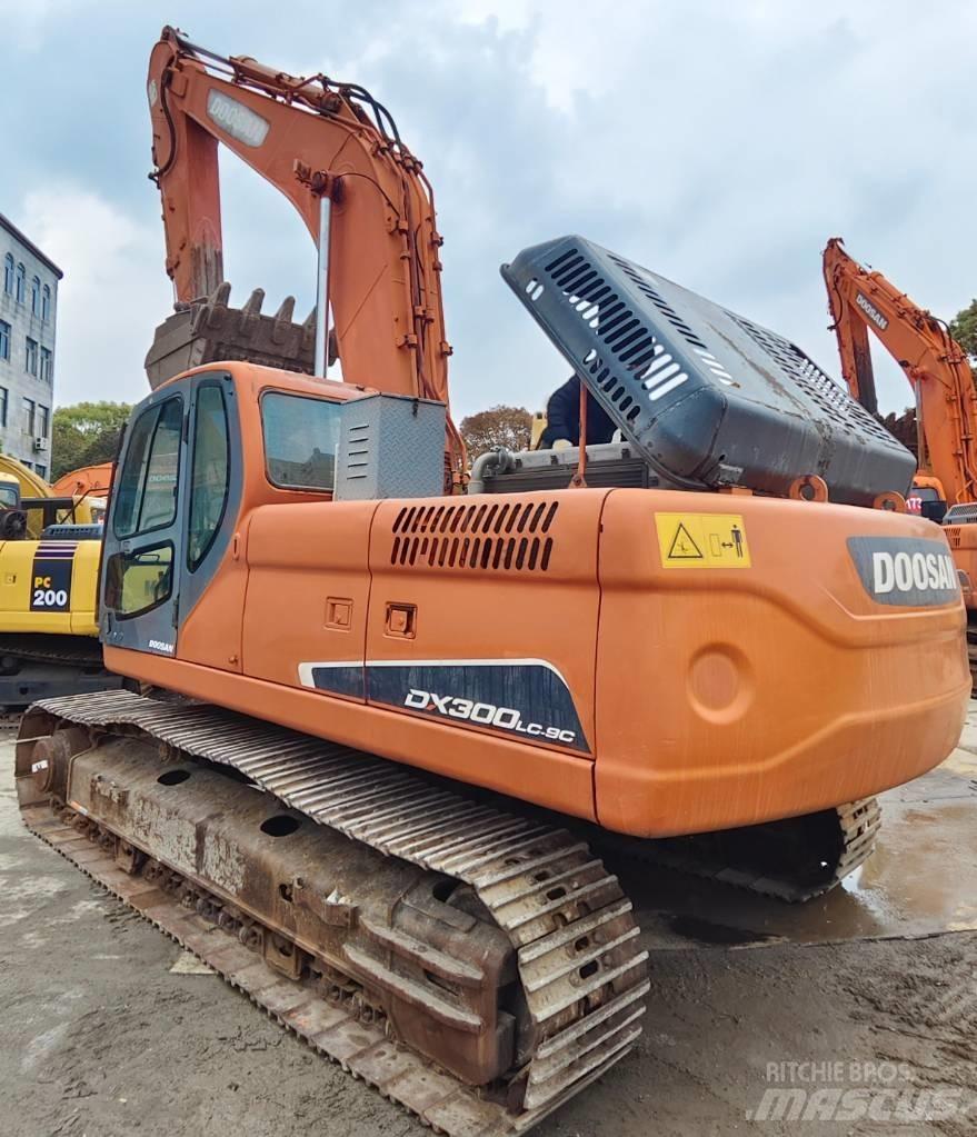 Doosan DX 300 LC 履帶式 挖土機/掘鑿機/挖掘機