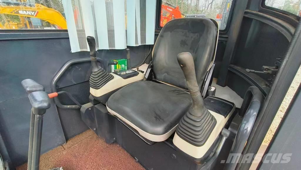 Komatsu PC 35 MR-3 小型挖土機/掘鑿機<7t(小型挖掘機)