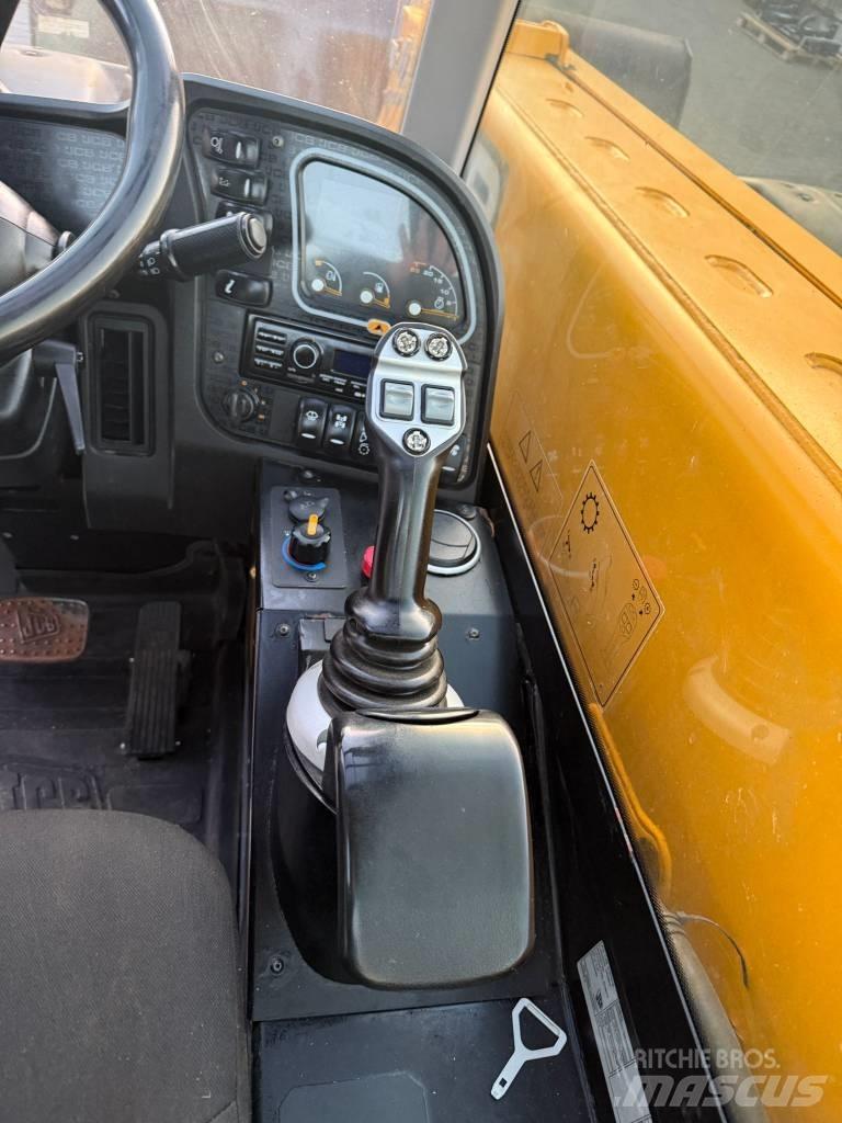 JCB 526-56 Agri 伸縮輪式裝載機