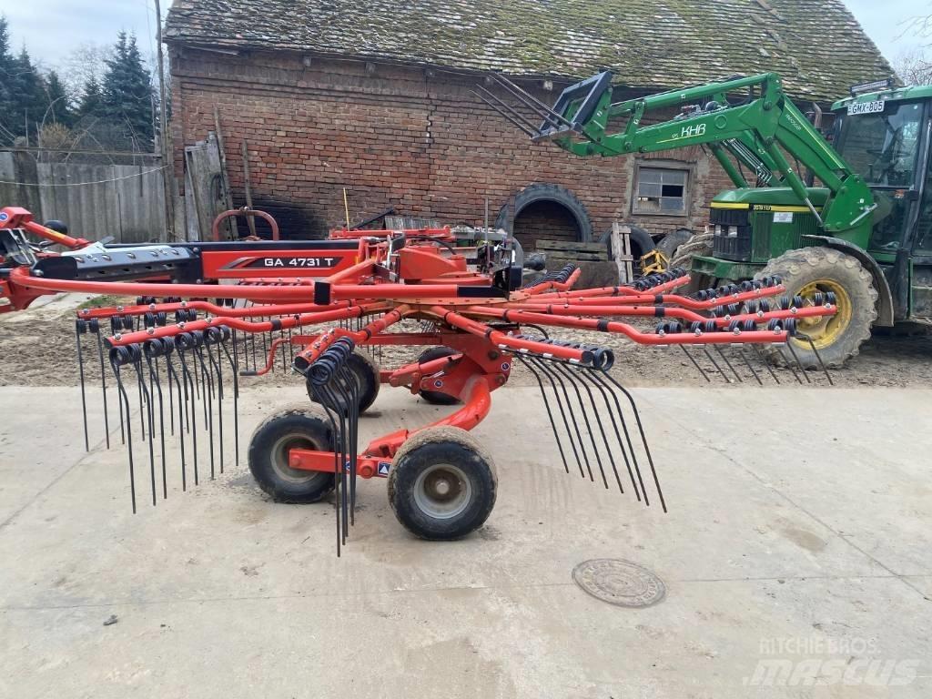 Kuhn GT 4731T 耙與翻草機