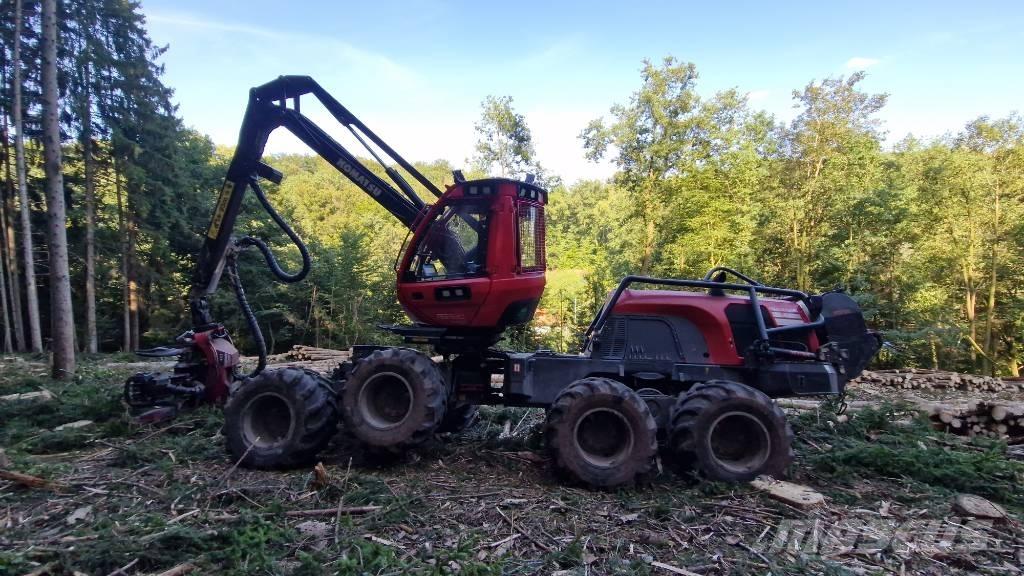 Komatsu 931 XC 收穫機
