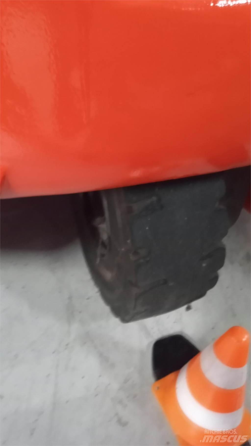 Toyota 7BEST13 電動堆高機