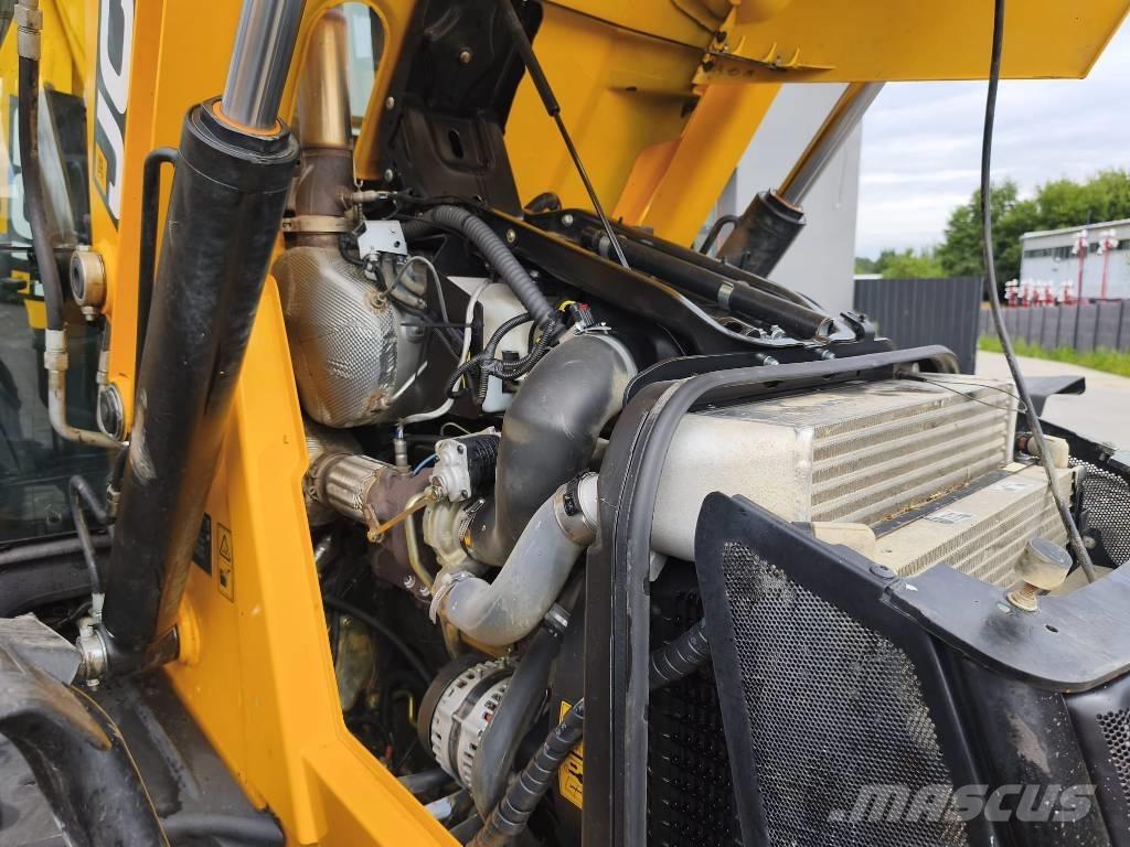 JCB 4 CX Pro 反鏟裝載機