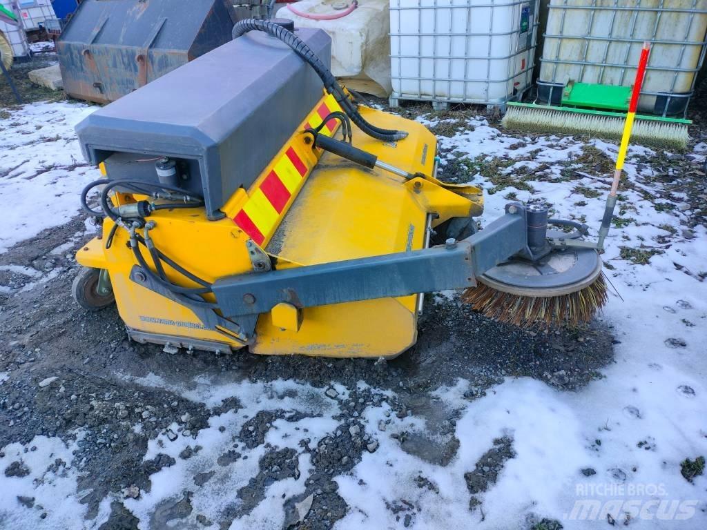 Vama EHK/A2000 掃倉機