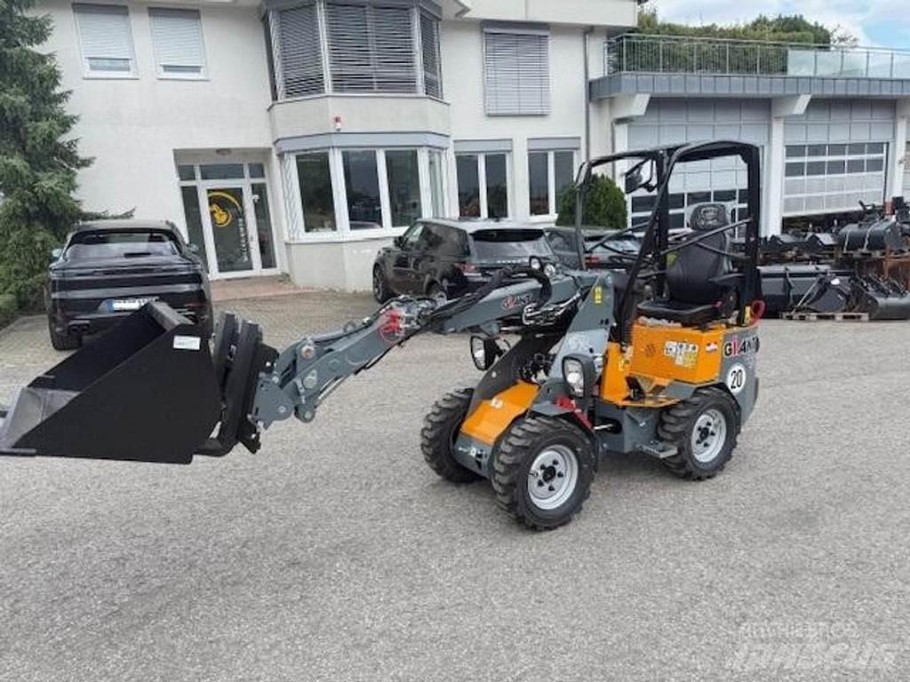 GiANT G1200 Tele 輪胎式裝載機